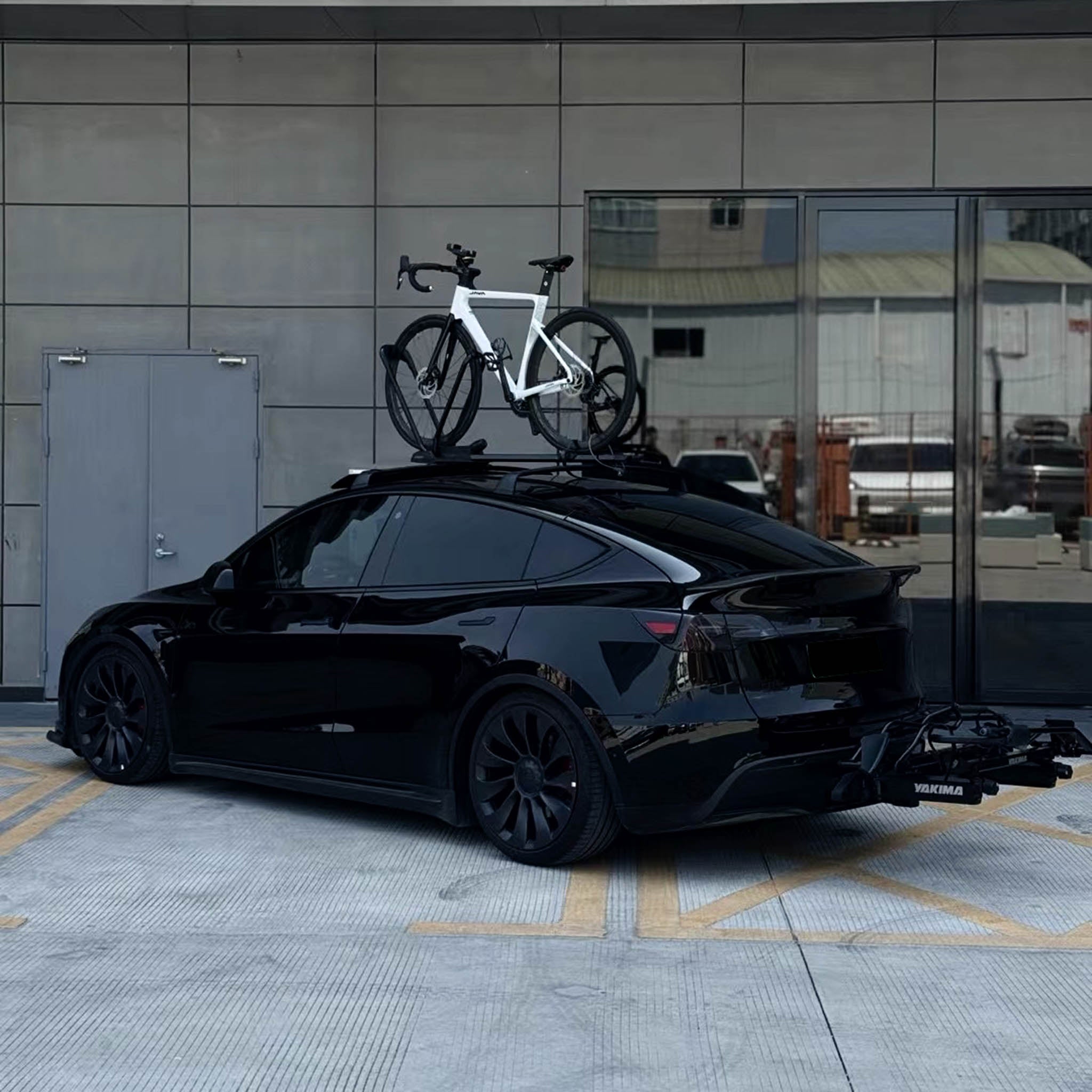 Roof rack for Tesla Model 3 and Model Y 2017-2025+