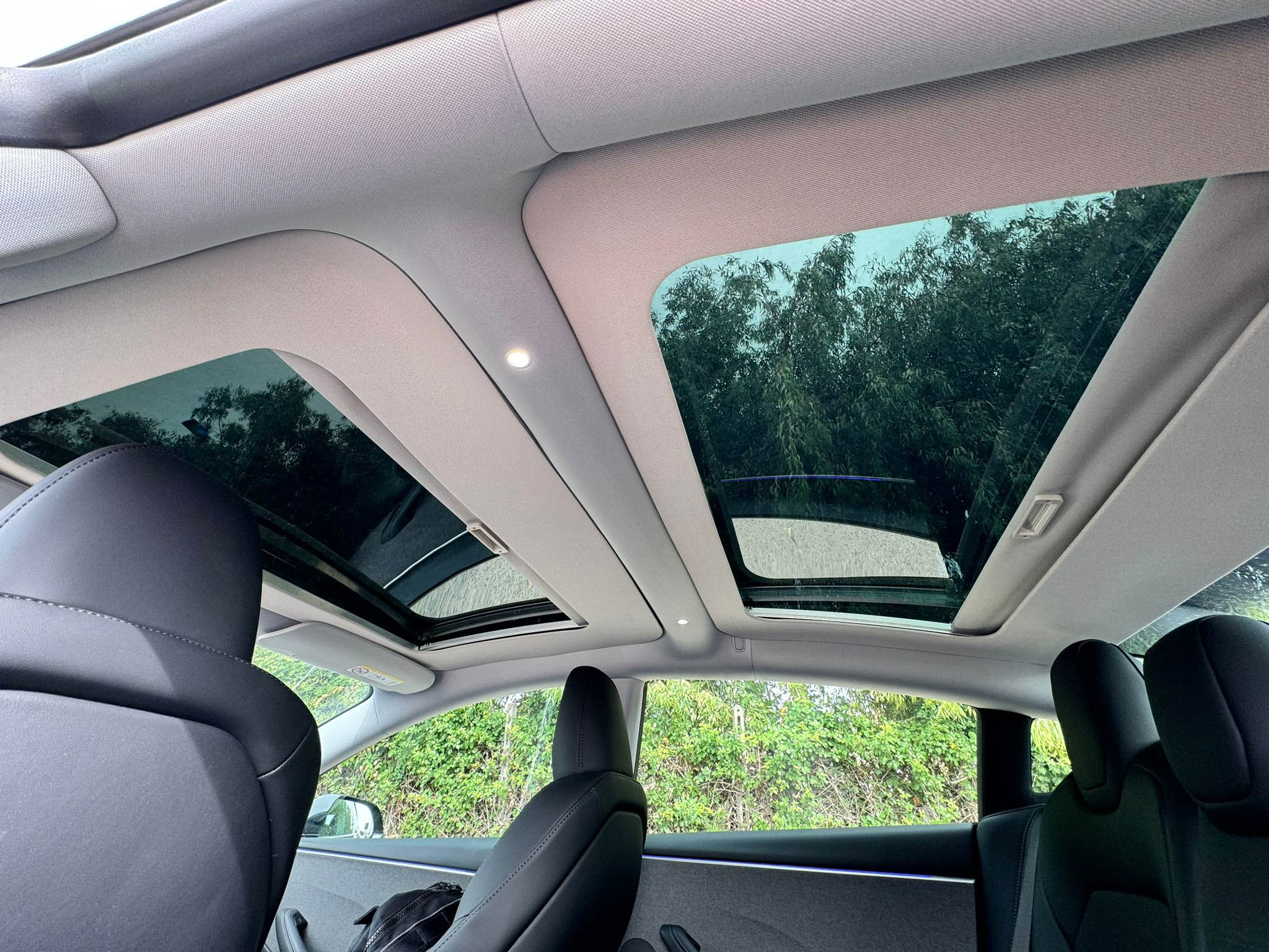 Retractable Sunshade | Tesla Model 3 & Y (All Years)